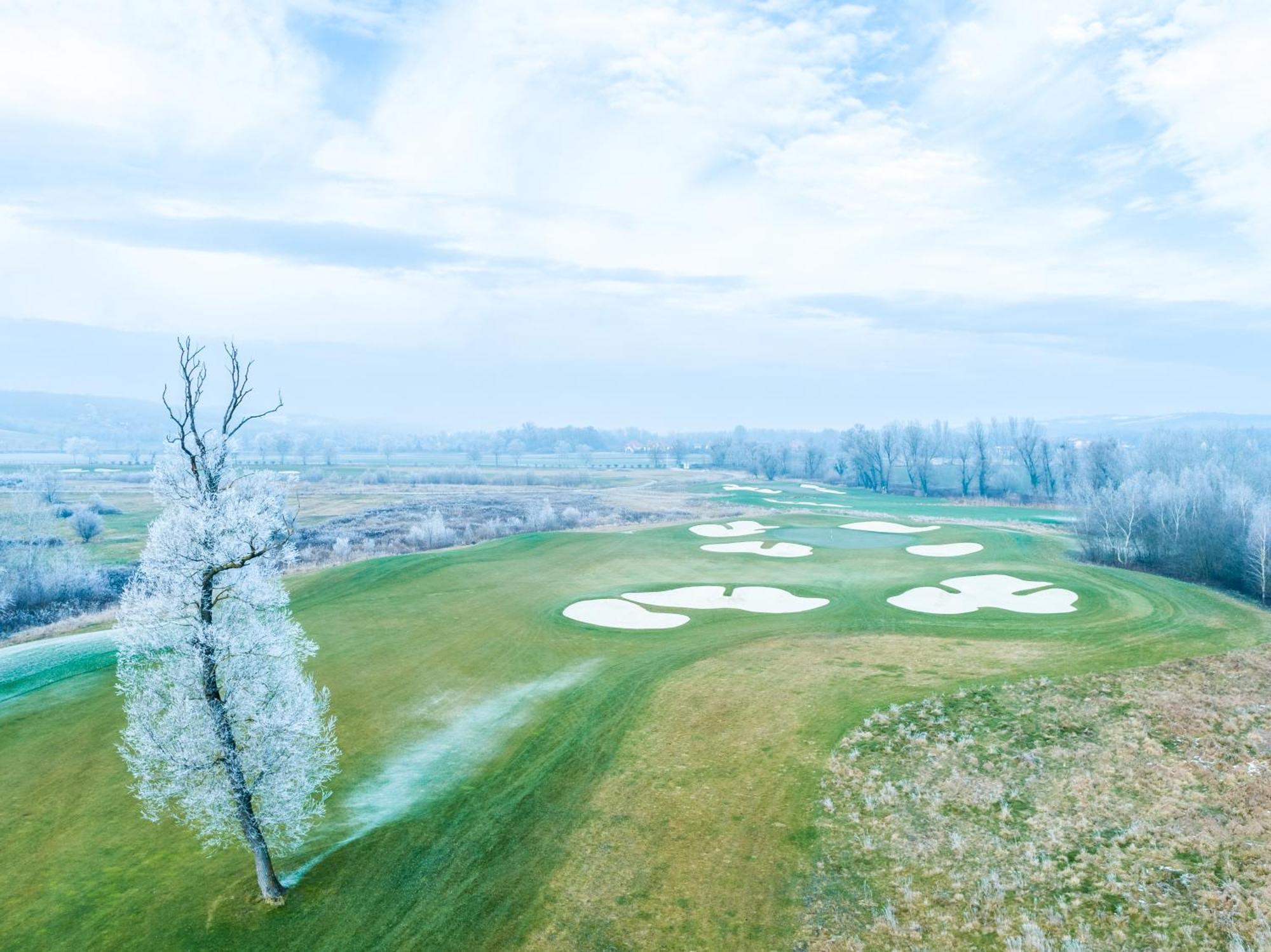 Zala Springs Golf Resort Zalacsany Exterior photo